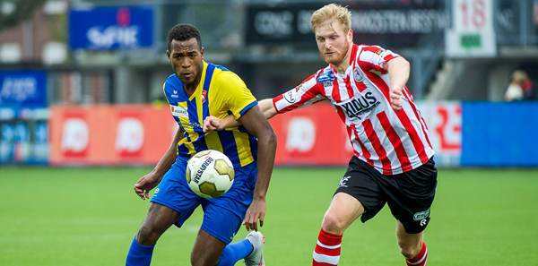 他们左右为 他们左右为